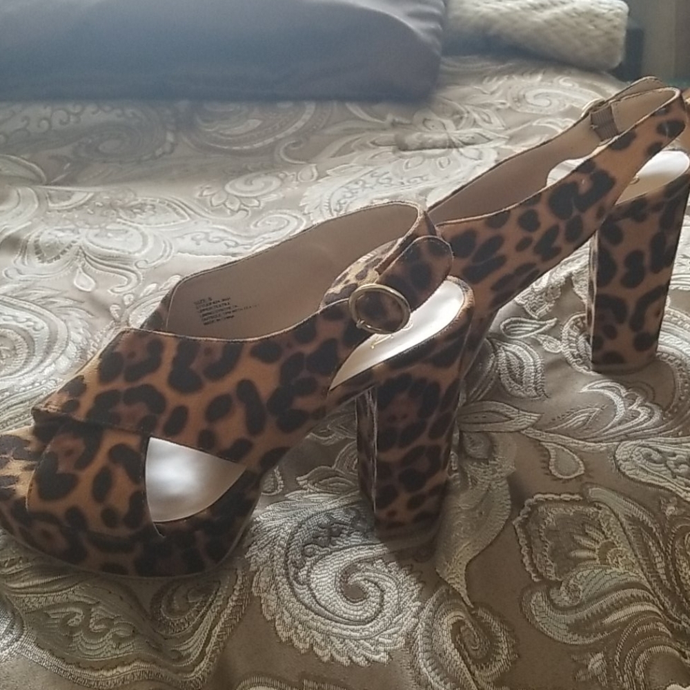 👠 Shoes - Picture 2 of 4